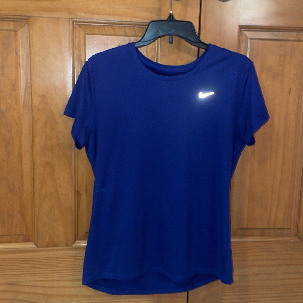 Nike dri-fit large navy blue workout shirt